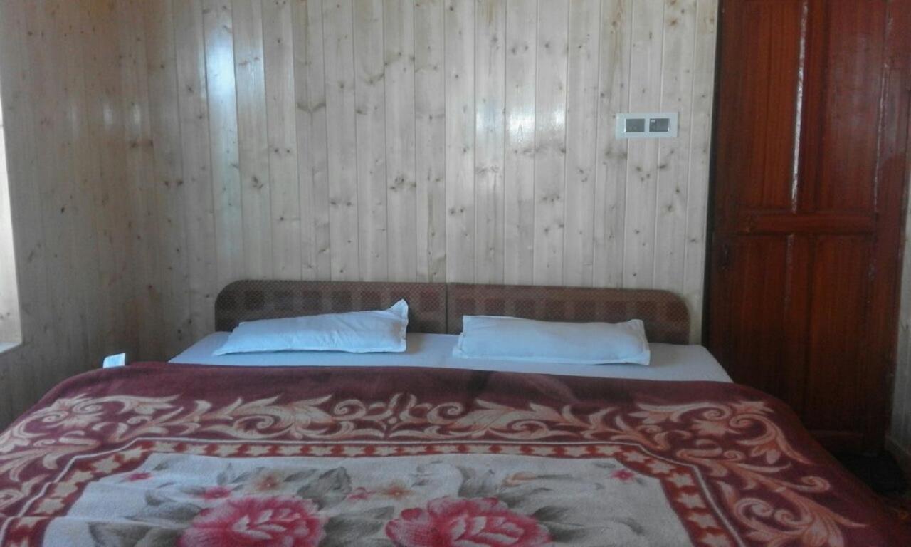 Hayat Hotel Pahalgām Εξωτερικό φωτογραφία